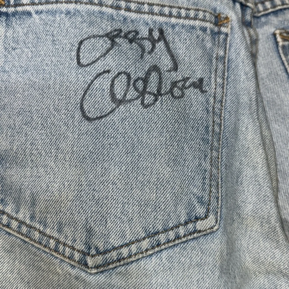 OZZY OSBOURNE, ZAKK WYLDE, MIKE INEZ, RANDY CASTILLO Autographed jeans 1992 - Picture 2 of 7
